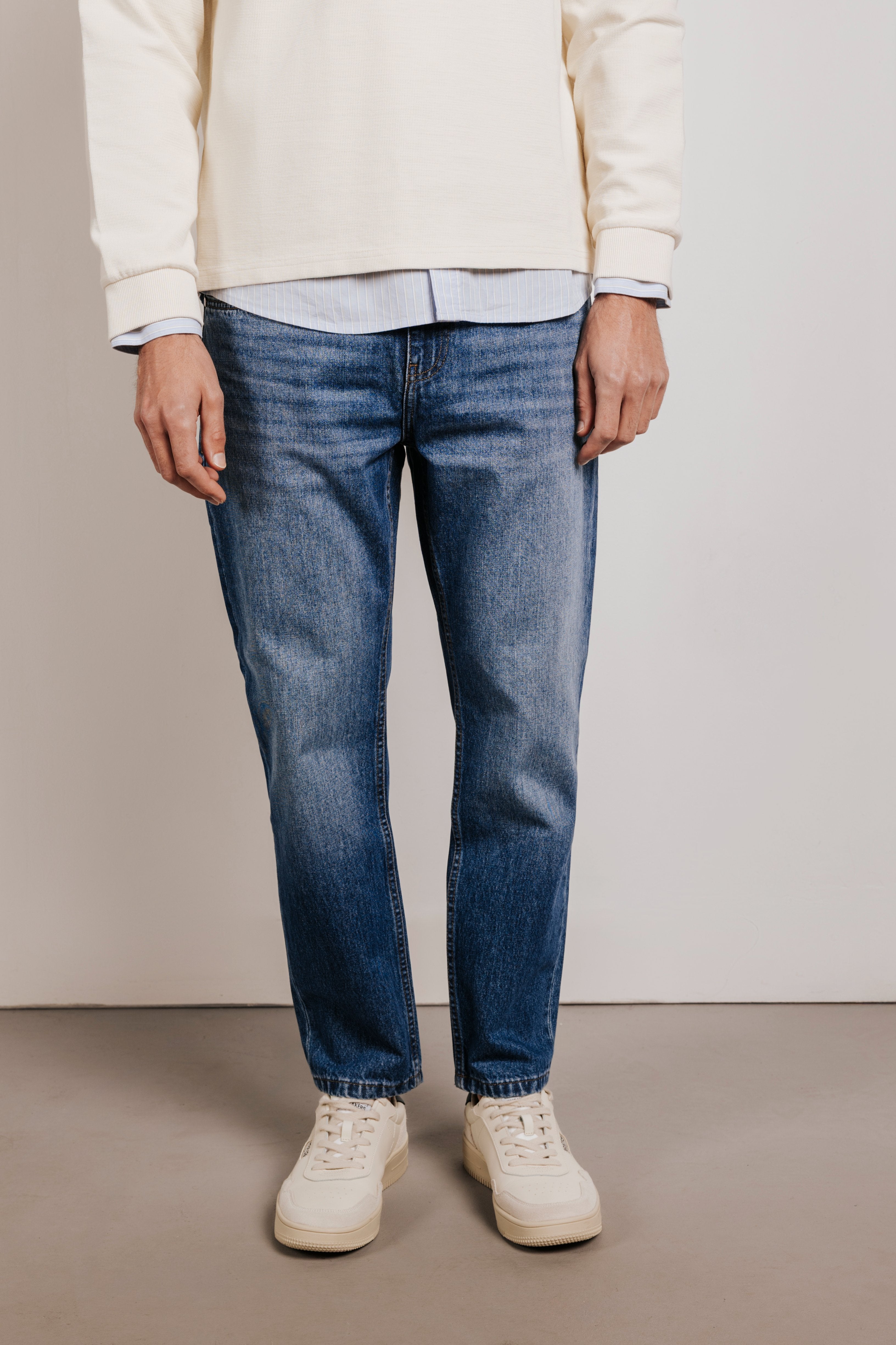 Pantalón tejano tapered