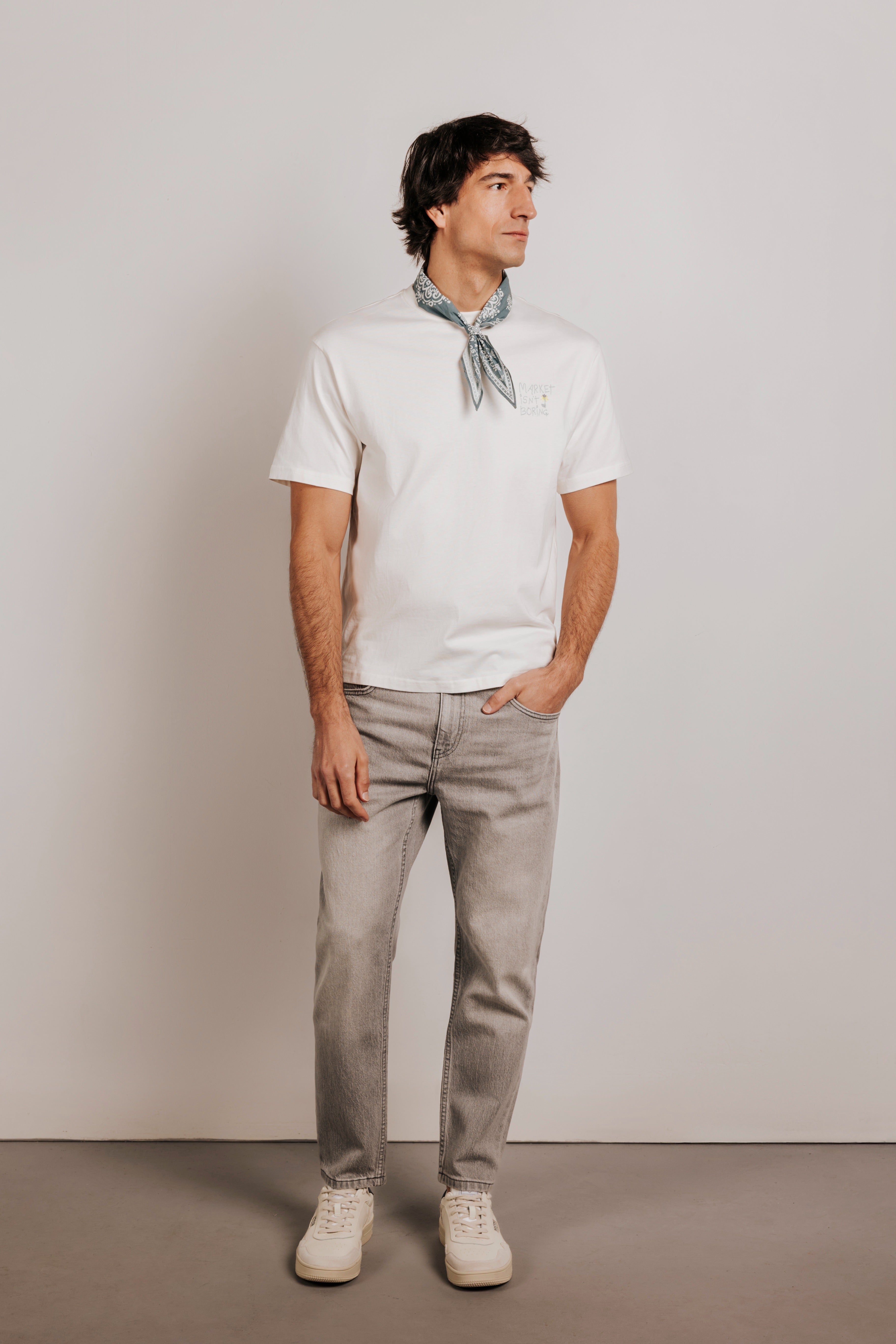 Pantalón tejano tapered