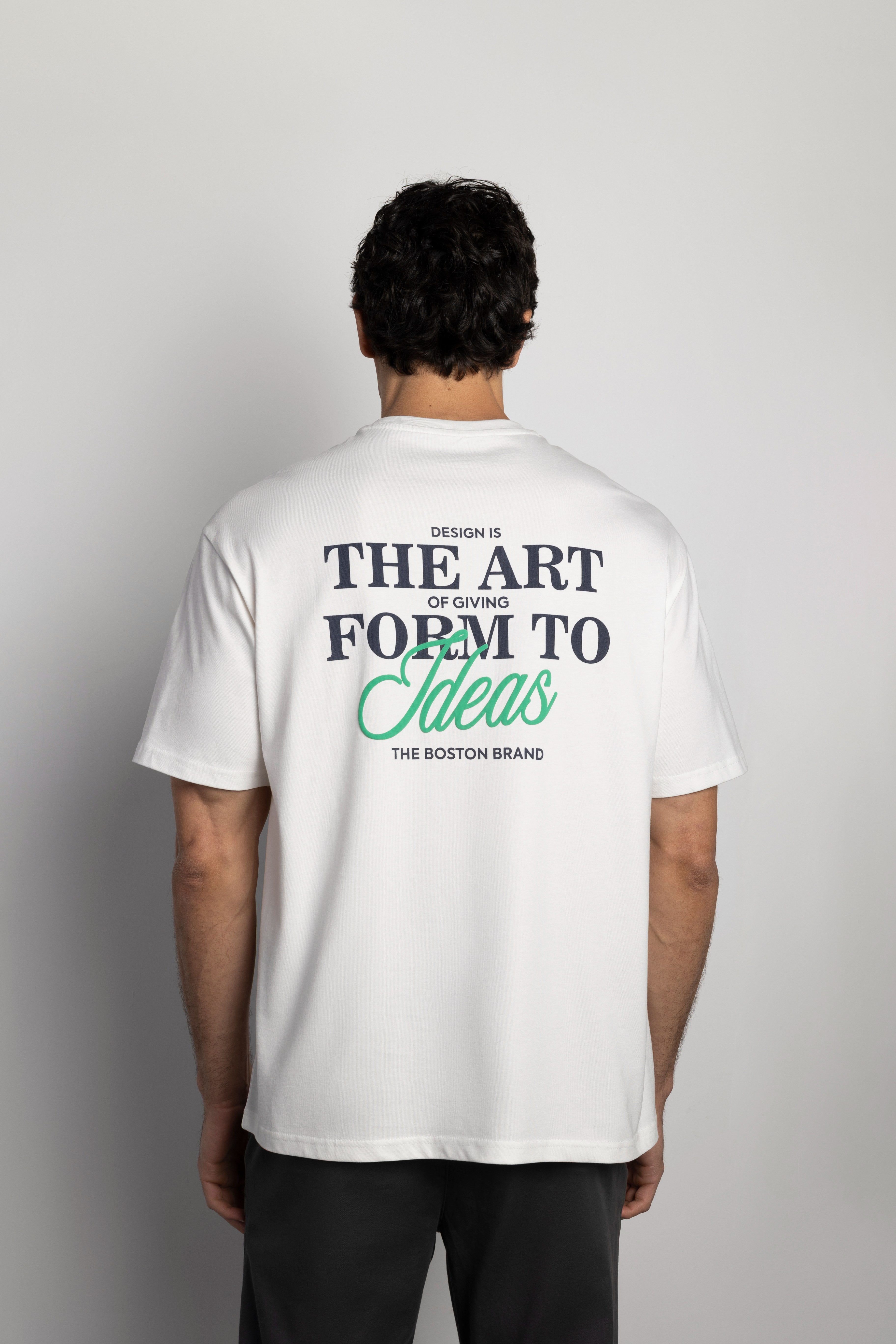 Camiseta oversize gráfica