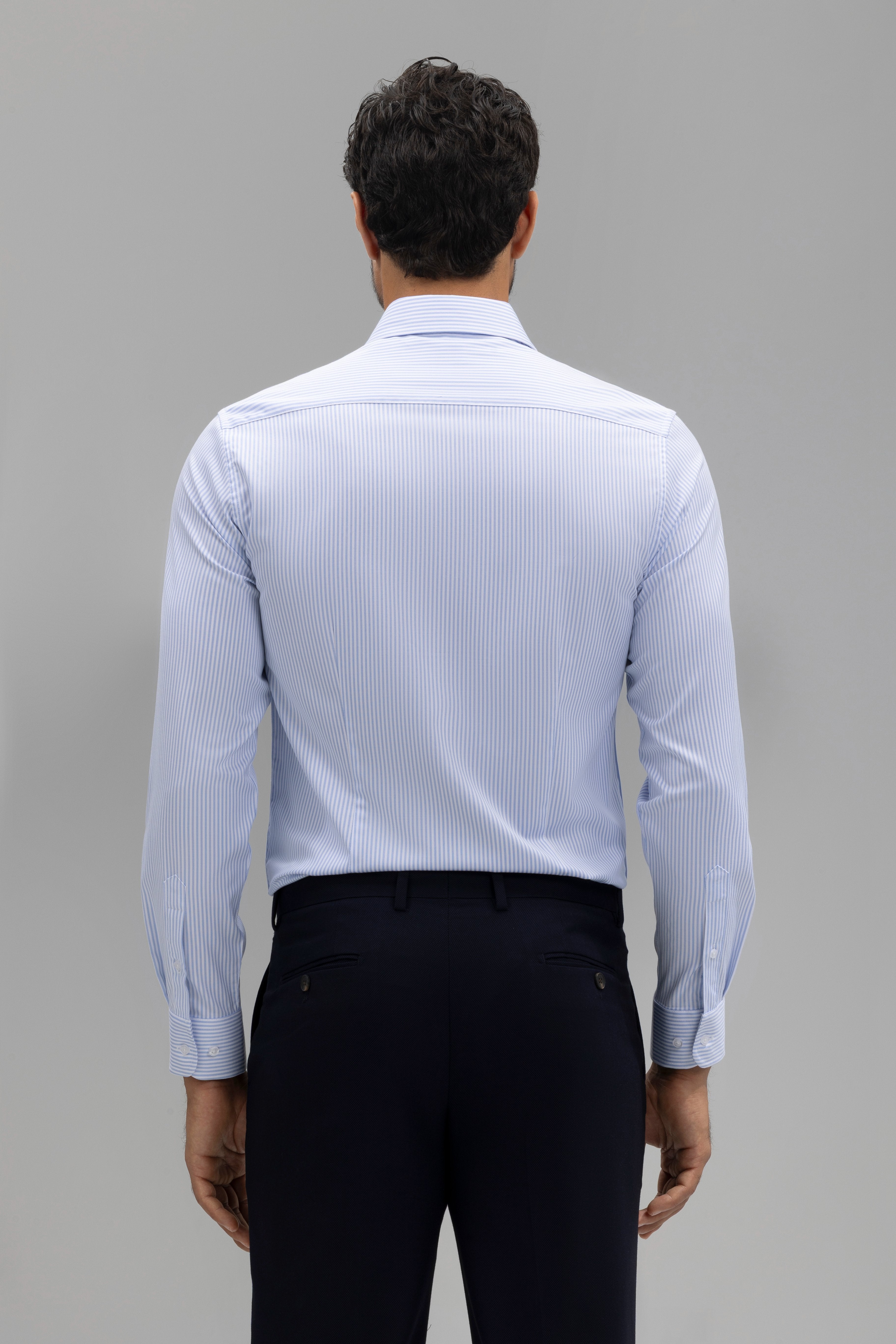 Camisa vestir slim fit con pinza water repellent