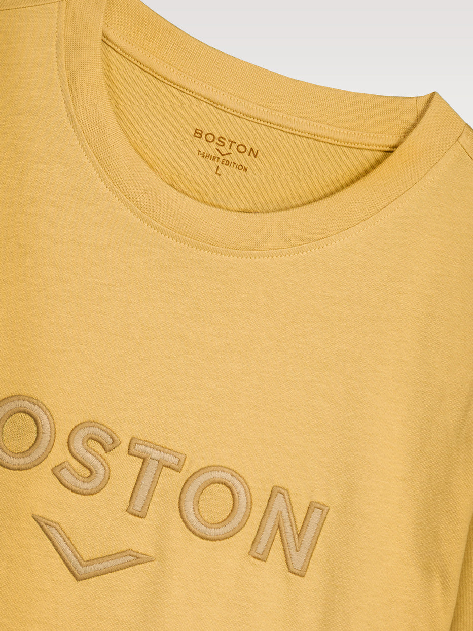 Camiseta confort logo bordado