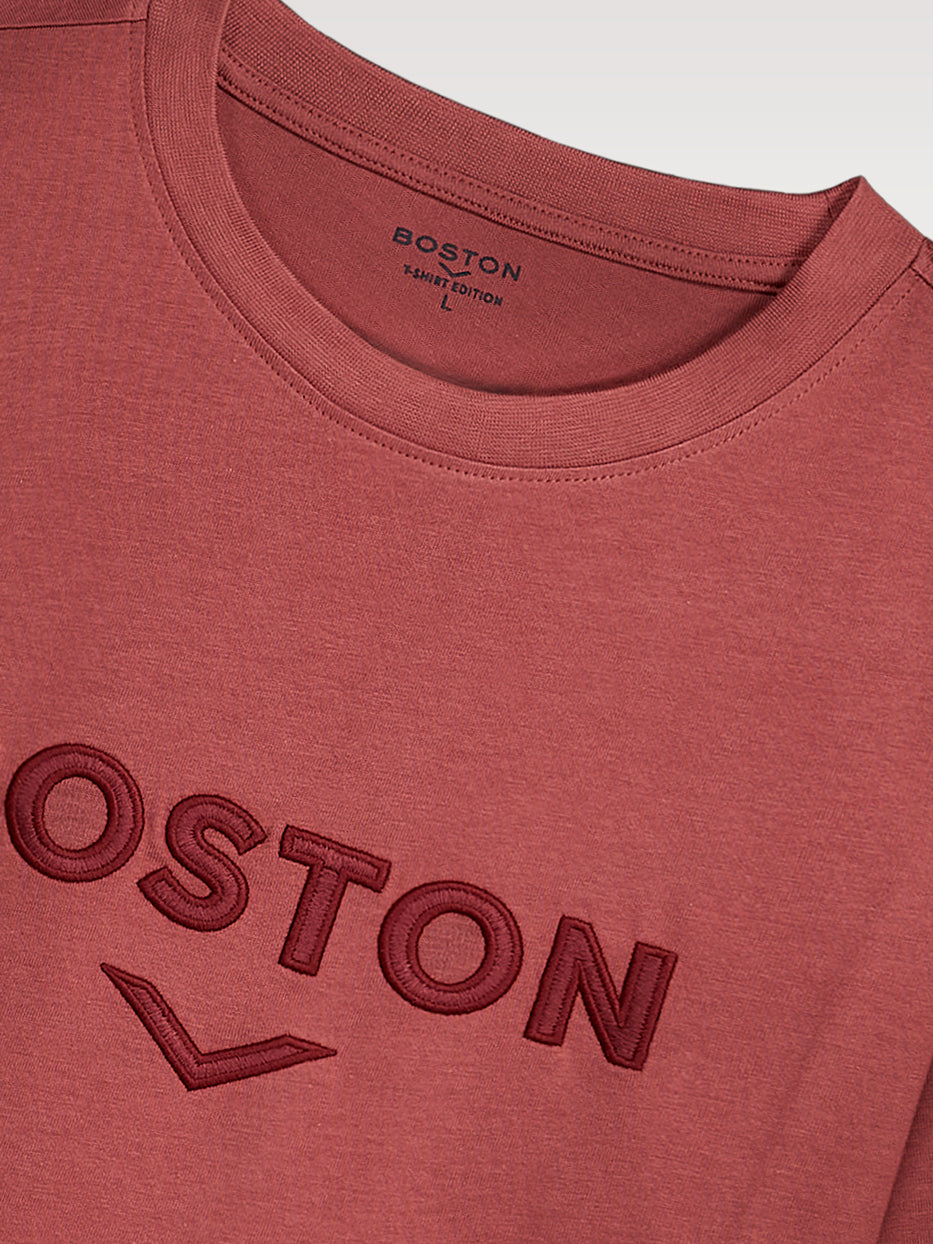 Camiseta confort logo bordado