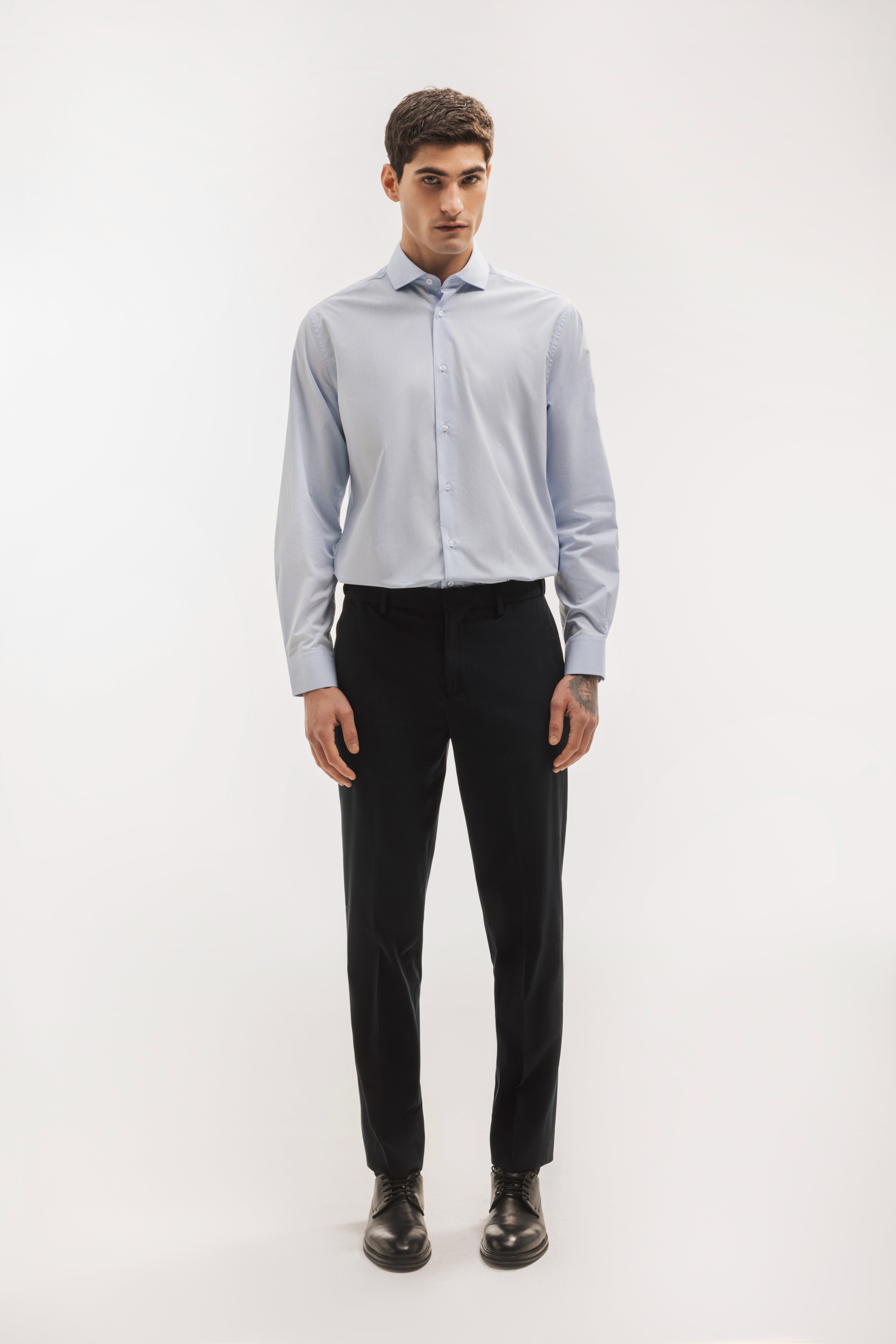 Dress shirt with mixed cuffs