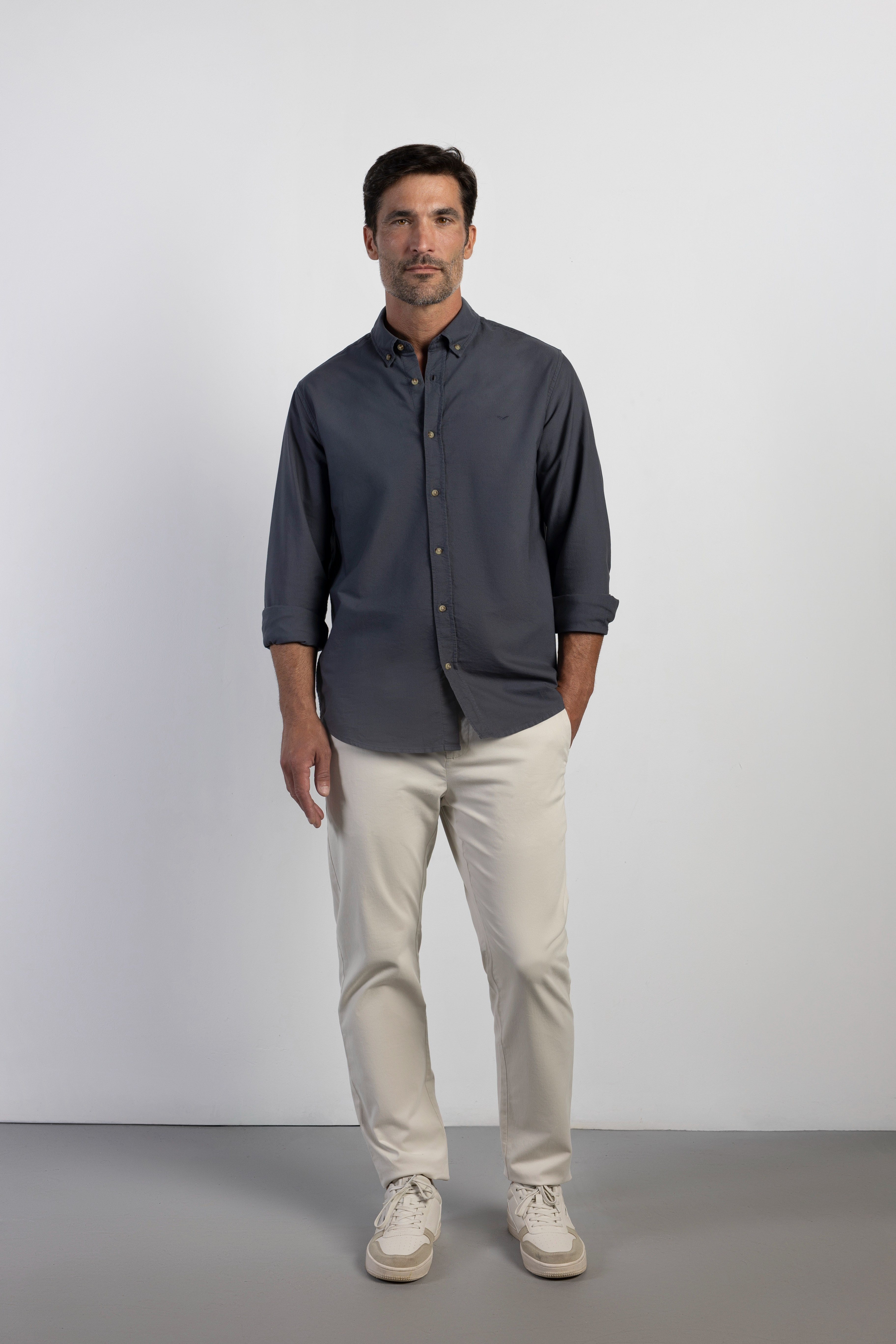 Pantalón chino slim fit