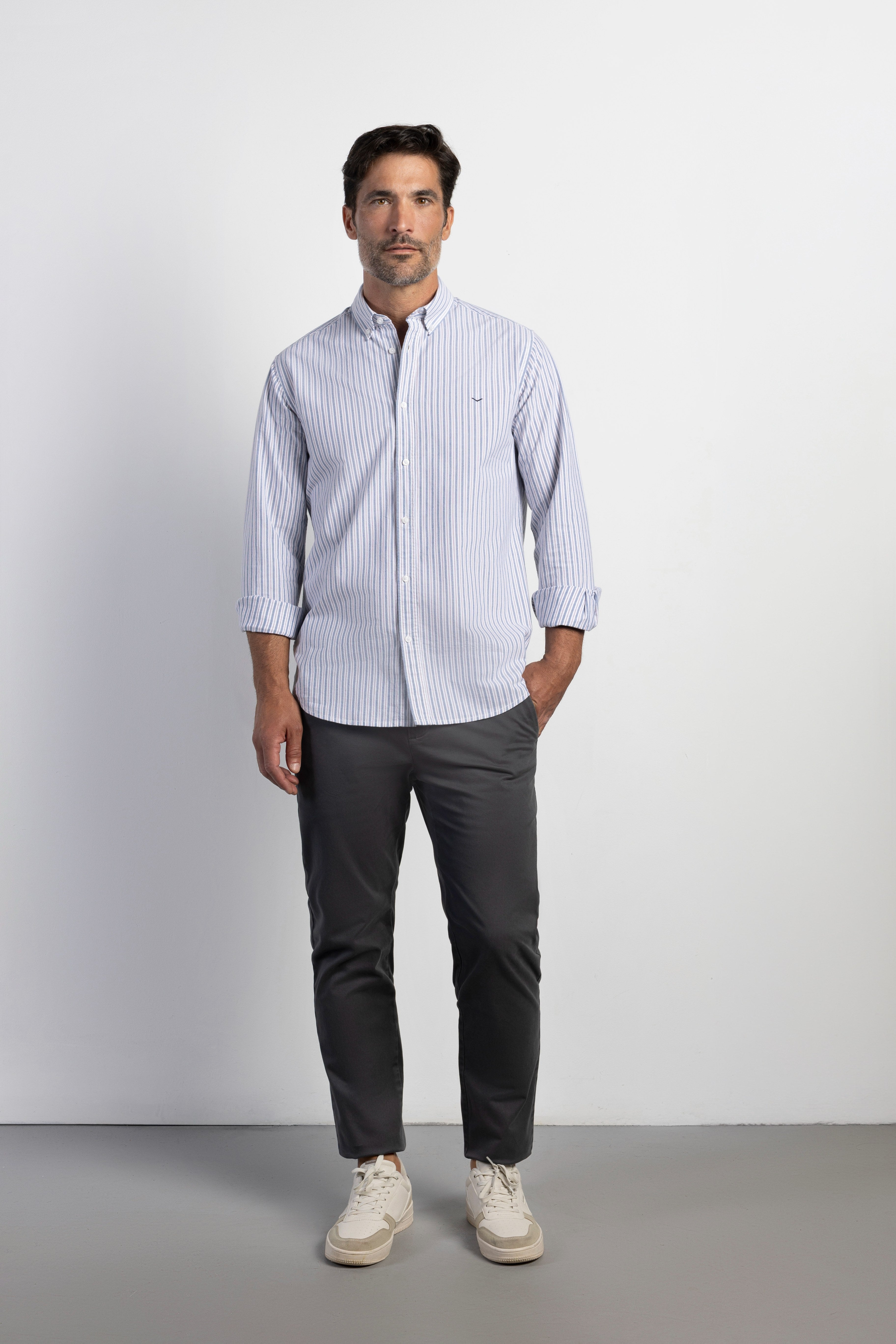 Pantalón chino slim fit