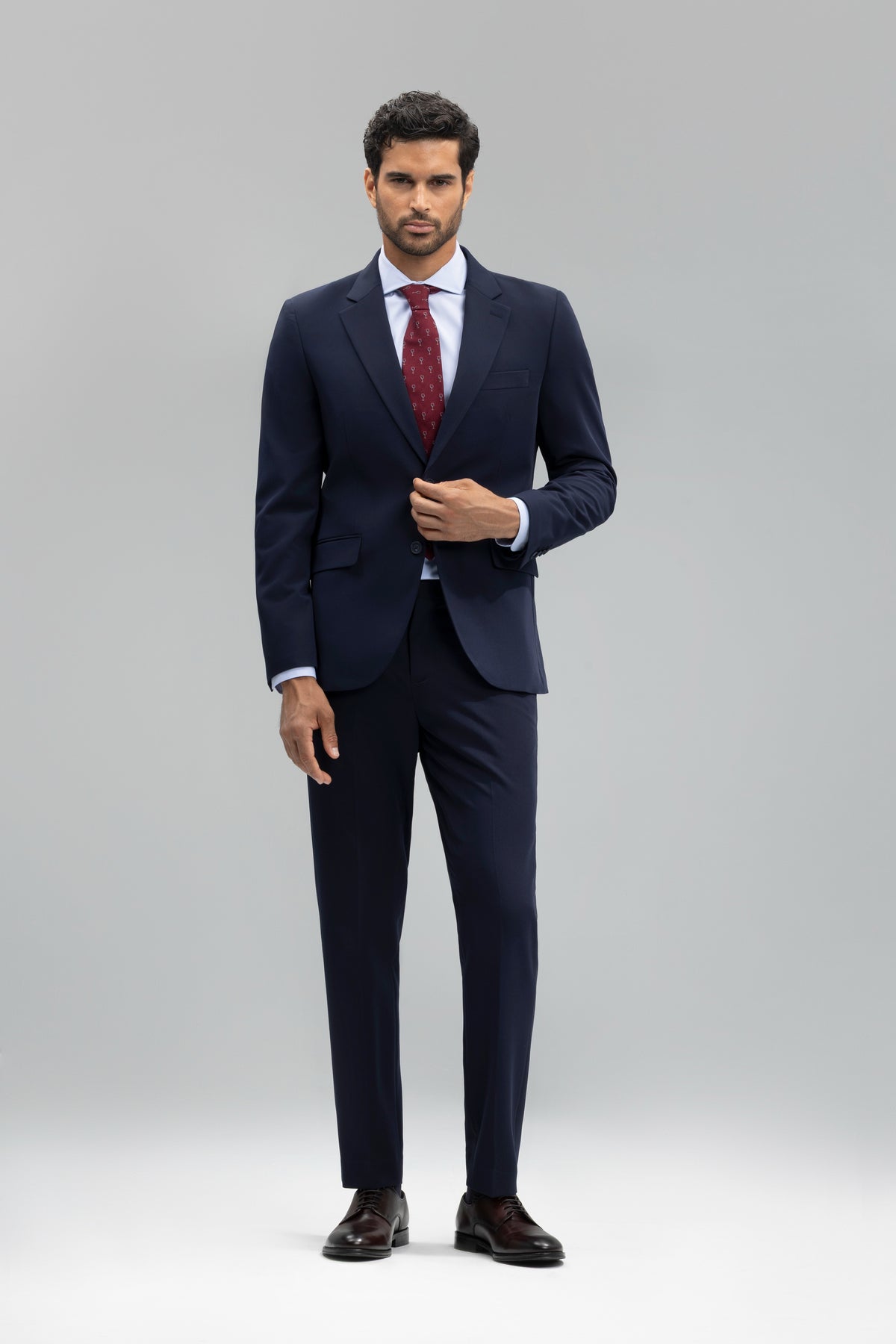 Pantalón traje slim fit liso