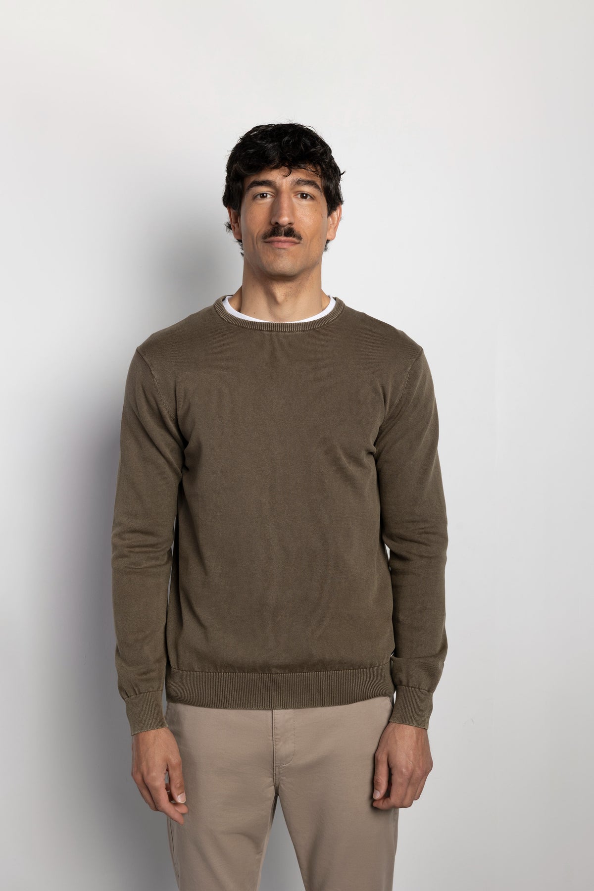 Jersey algodón cuello caja acid wash