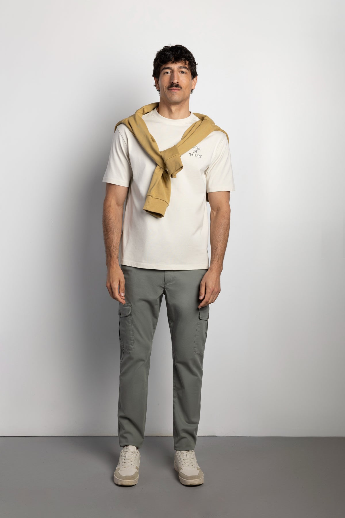 Pantalón slim fit chino cargo